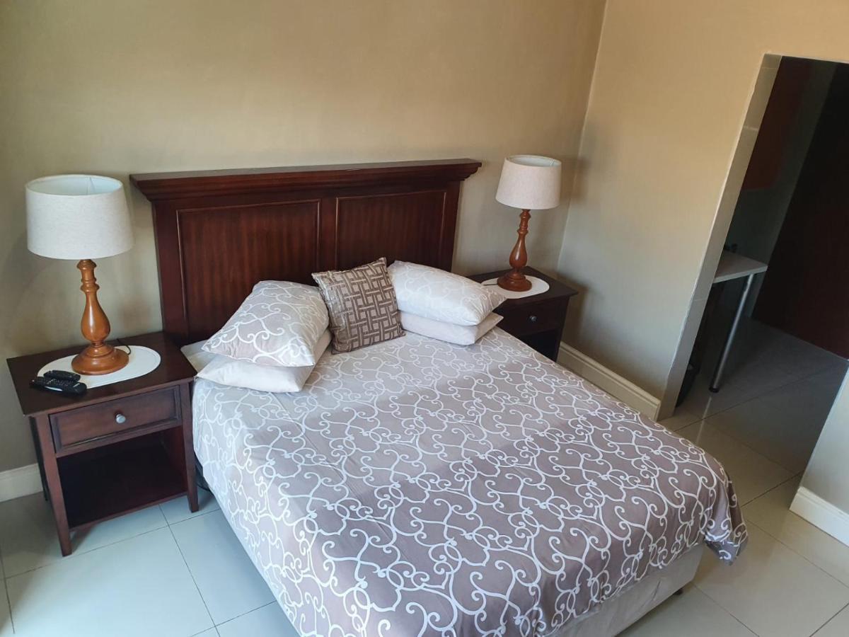 Mi Casa Guest House Uitenhage Exteriér fotografie